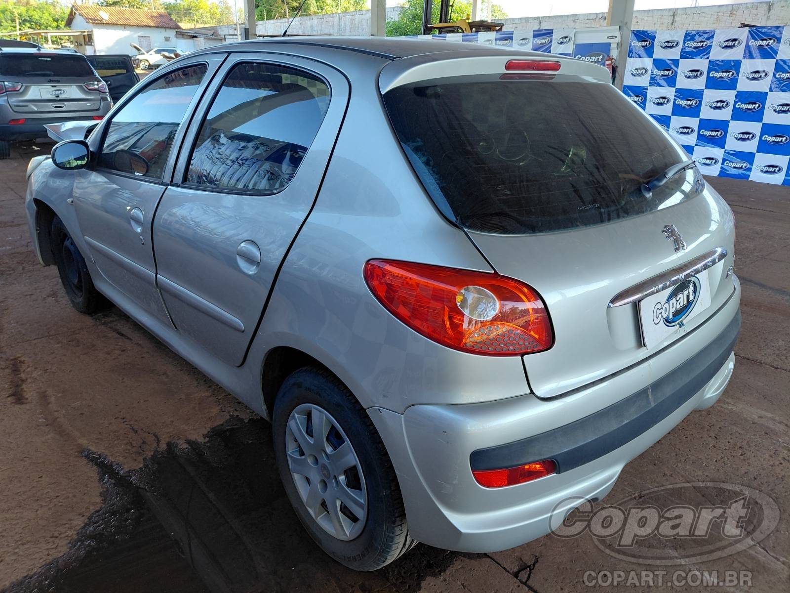 Foto 3: 2010 PEUGEOT 207
