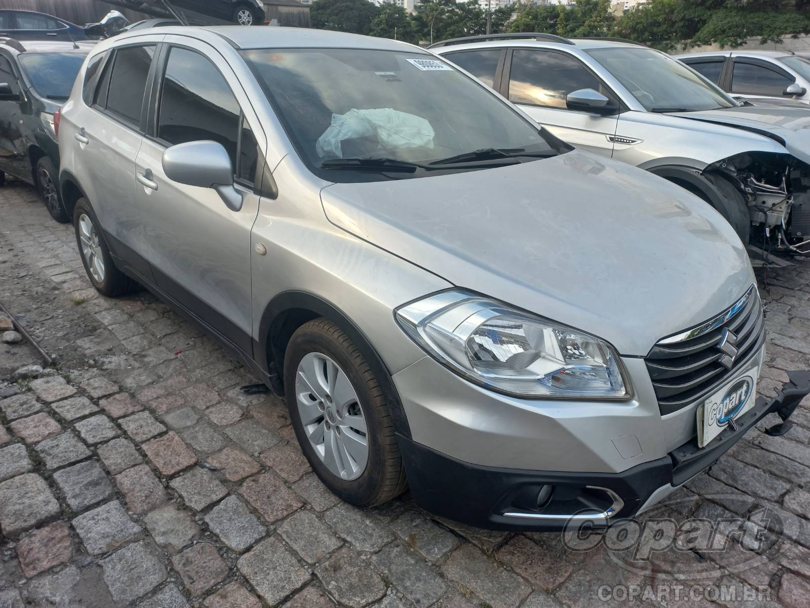 Veículo Suzuki SX4 Suzuki SX4 S-Cross GL 1.6 16V VVT 2016 Colisão Média Monta 2016 em leilão
