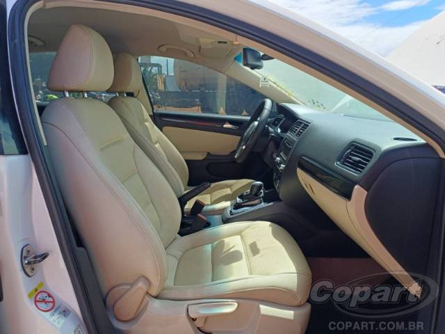2011 VOLKSWAGEN JETTA 