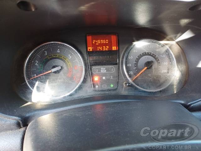 2015 RENAULT CLIO 