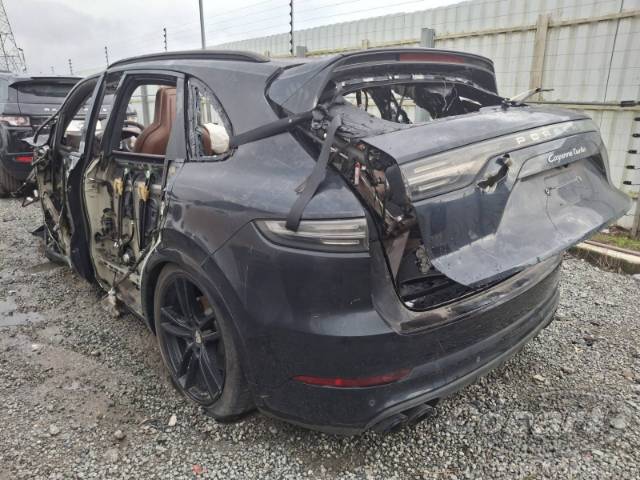 2019 PORSCHE CAYENNE 
