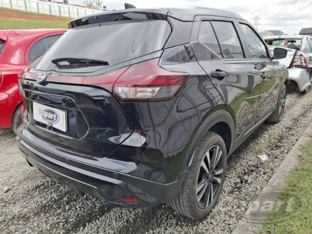 2024 NISSAN KICKS 