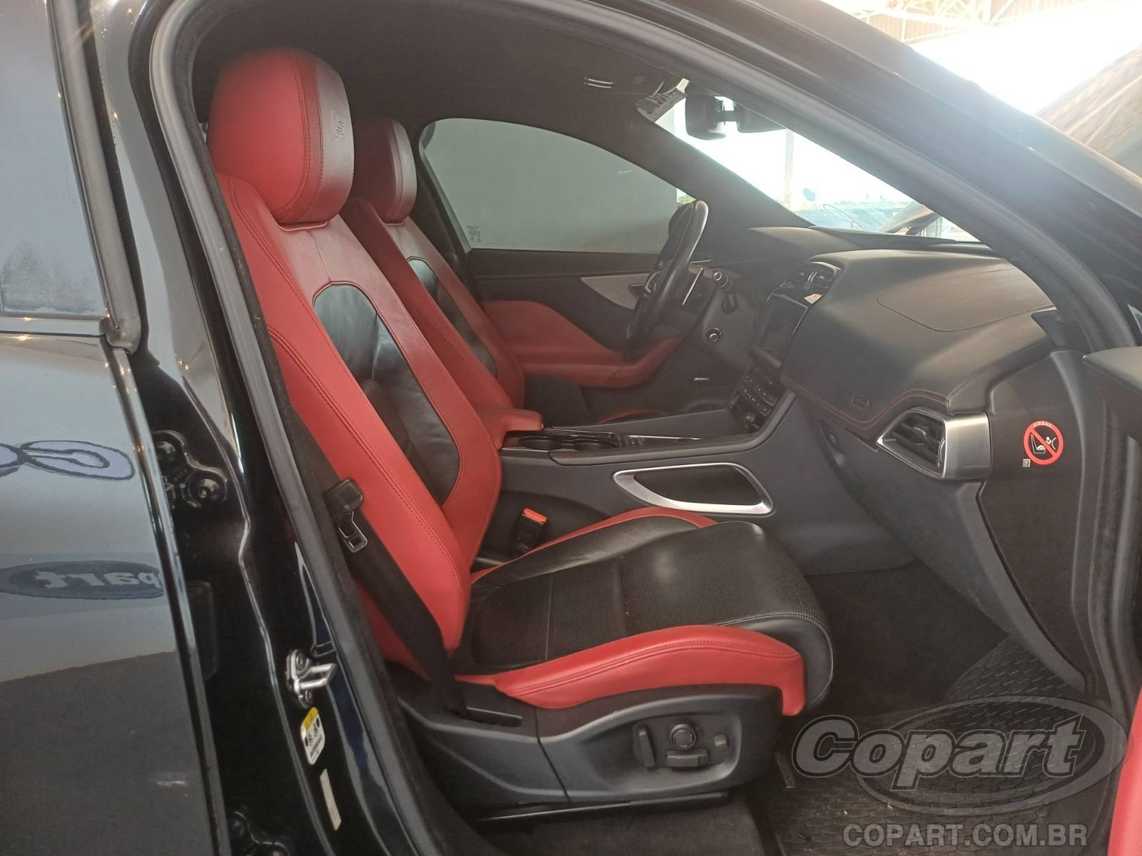 2017 JAGUAR F-PACE — foto 5 de 14