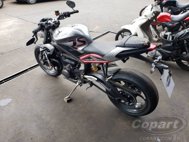2022 TRIUMPH STREET TRIPLE 