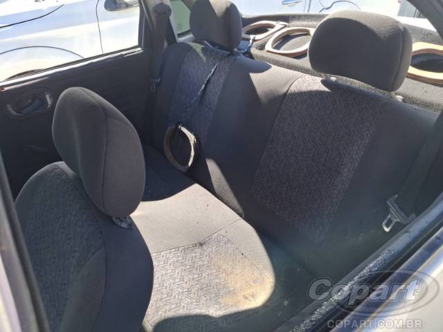 2005 CHEVROLET CLASSIC 