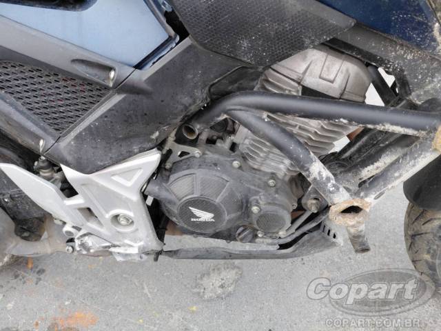 2025 HONDA CB 300F 