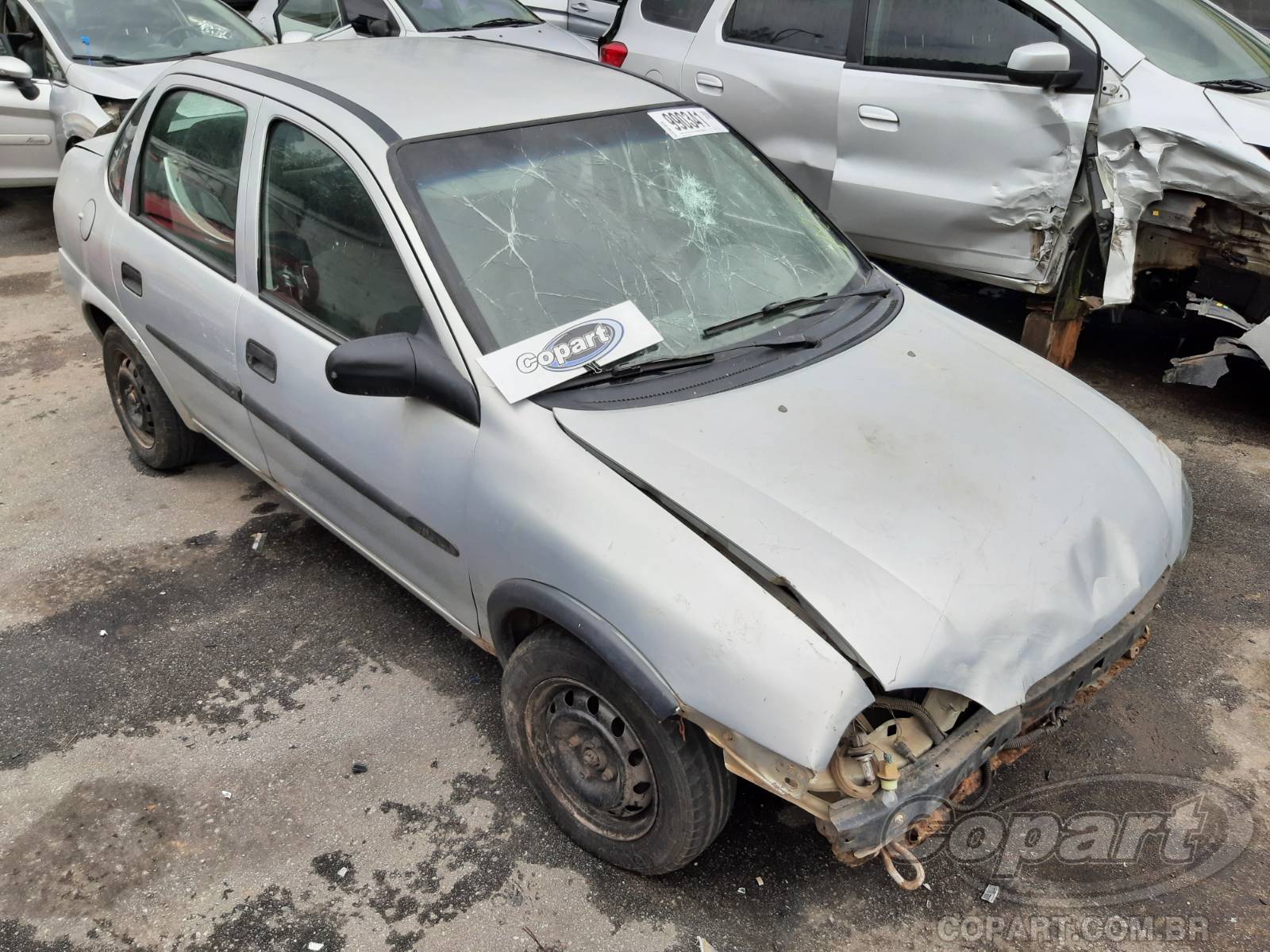Chevrolet Corsa Sedan Classic 1.0 VHC 2004 Colisão Média Monta