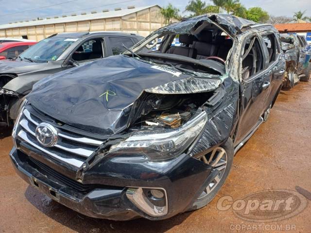 2017 TOYOTA HILUX SW4 