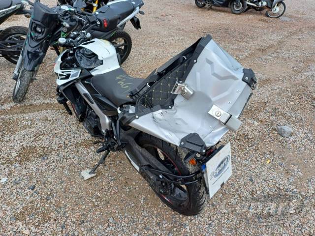 2026 BAJAJ DOMINAR 