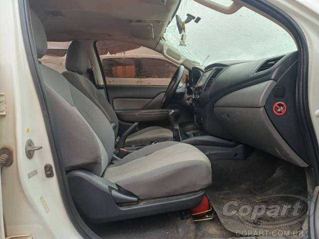 2021 MITSUBISHI L200 TRITON 