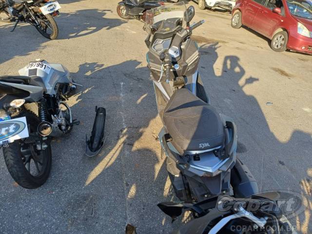 2025 DAFRA CRUISYM 