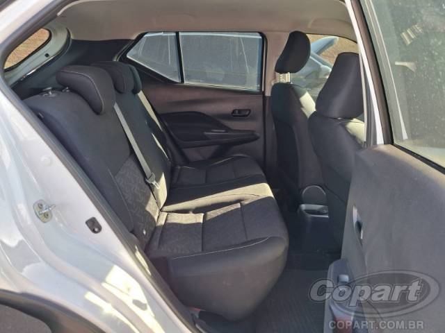 2025 NISSAN Kicks Play 