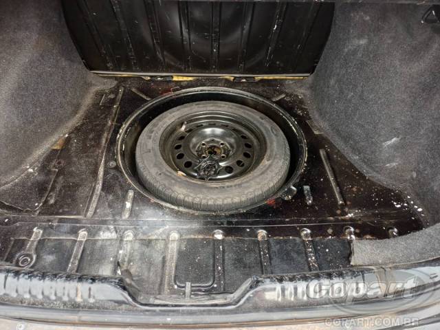 2011 VOLKSWAGEN VOYAGE 