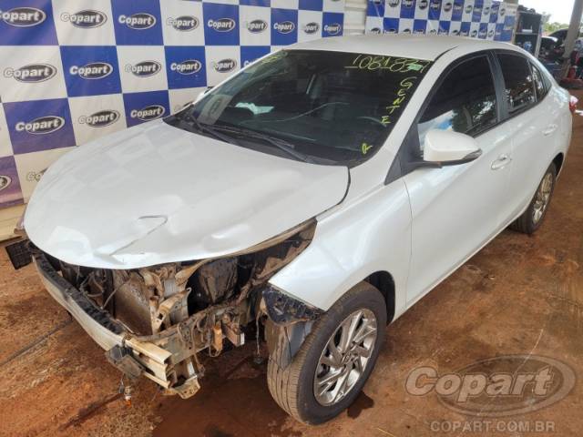 2024 TOYOTA YARIS SEDA 