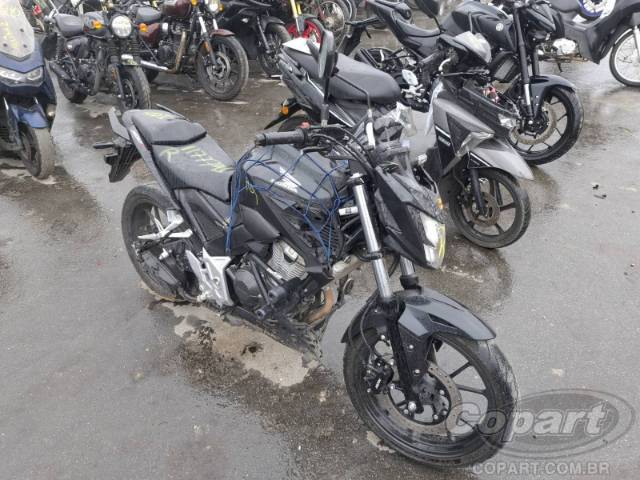 2026 HONDA CB 300F 