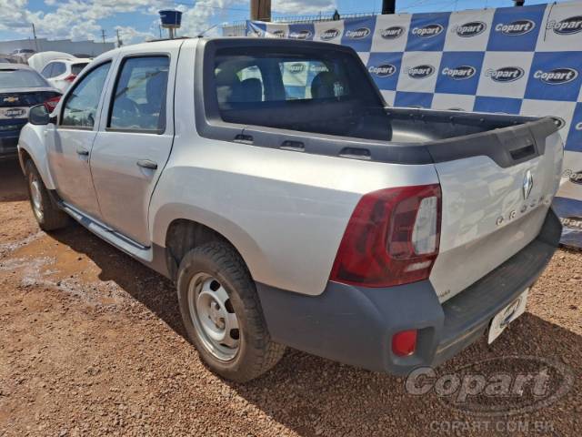 2018 RENAULT DUSTER OROCH 