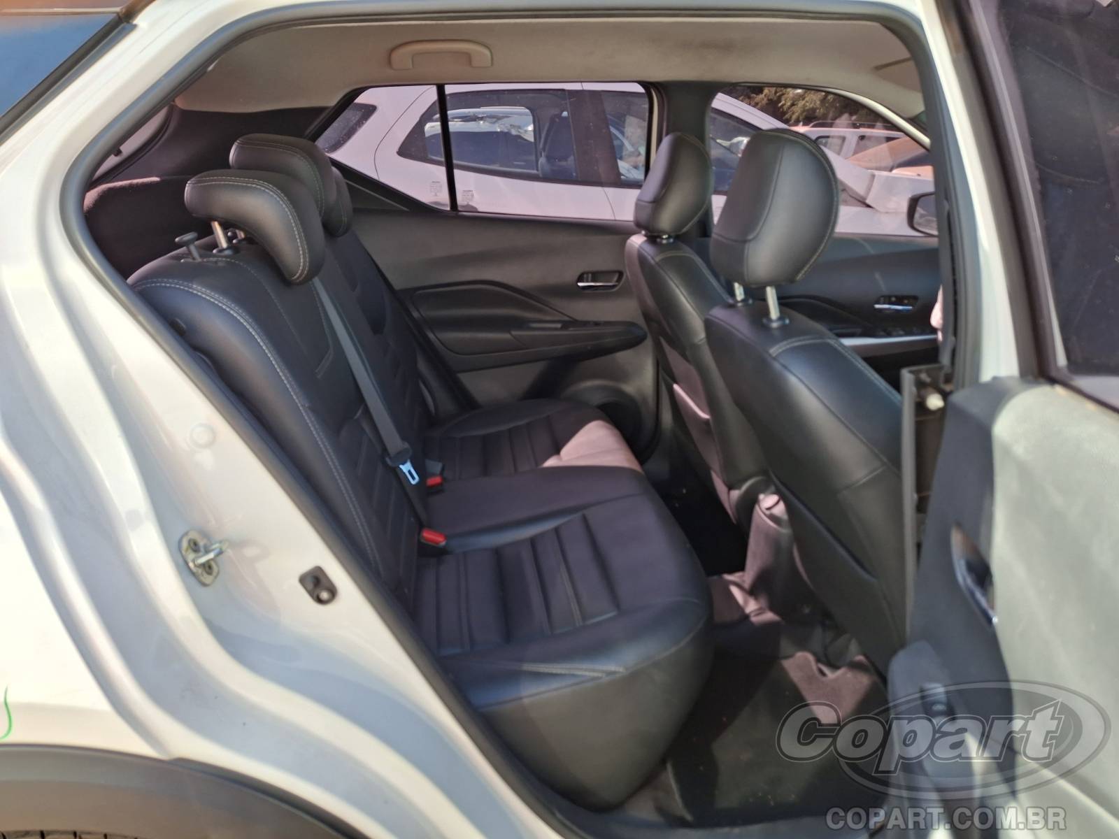 2020 NISSAN KICKS — foto 6 de 10