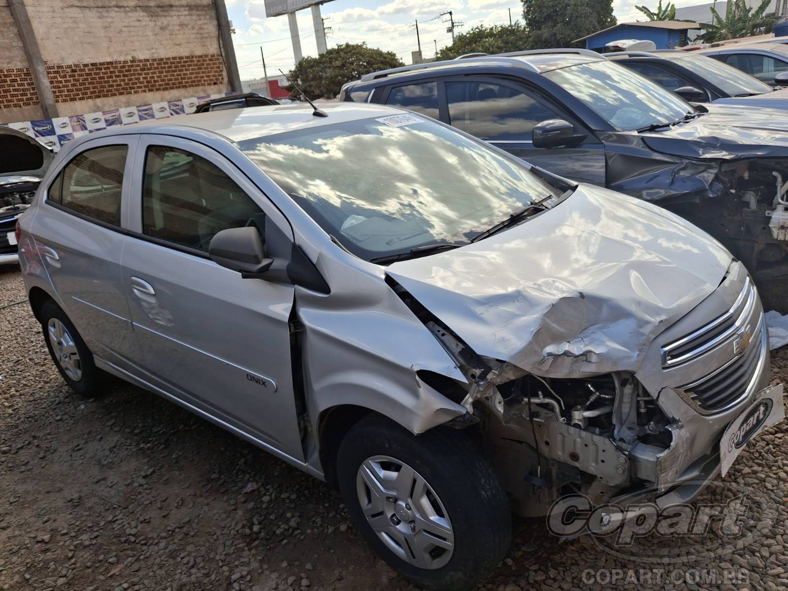 Veículo GM - Chevrolet Onix 2016 CHEVROLET ONIX LT 1.0 SPE 2016 em leilão