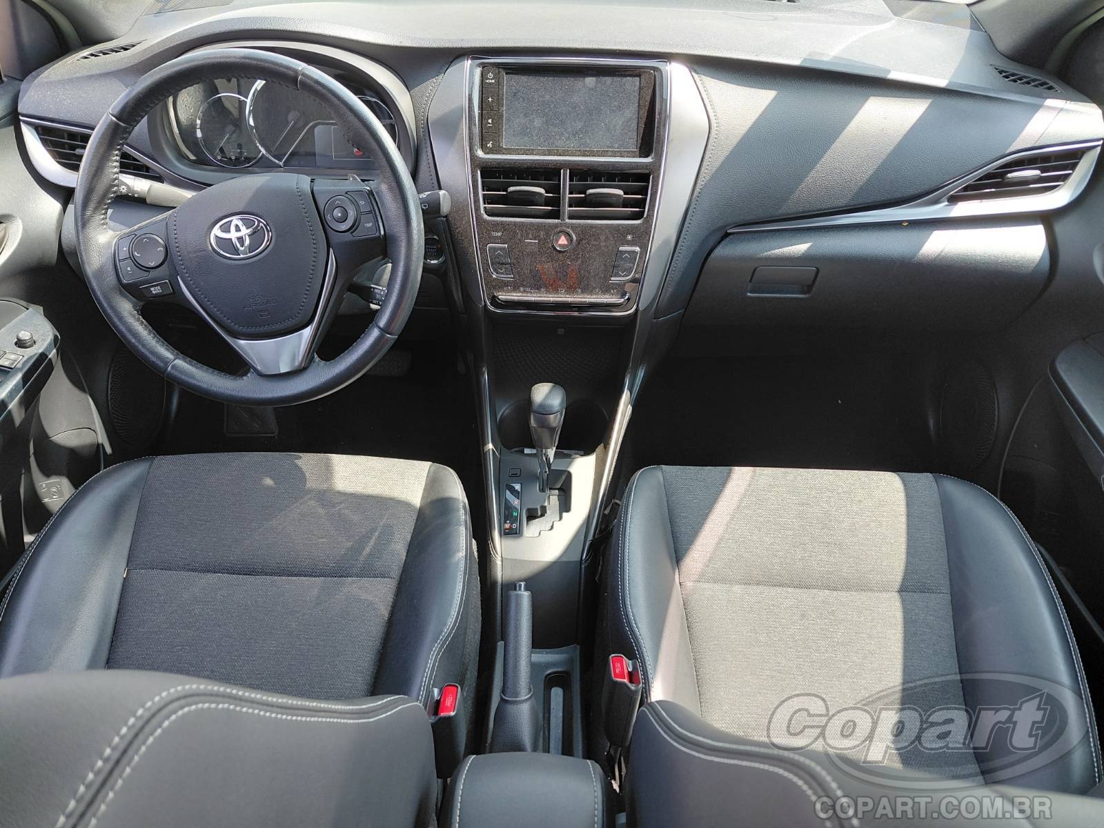 Foto 9 de 10: 2023 TOYOTA YARIS
