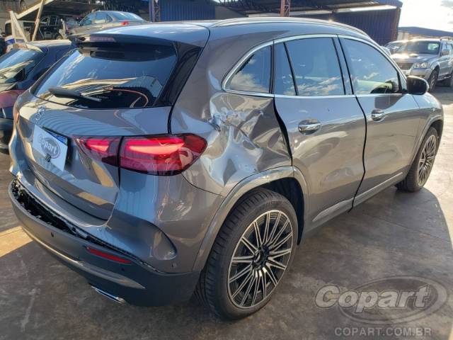 2025 MERCEDES BENZ GLA 