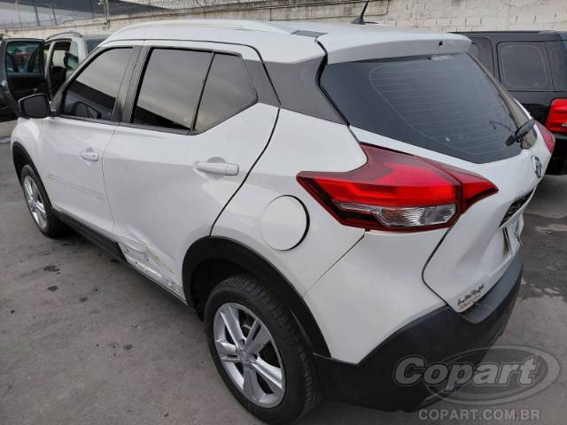 2020 NISSAN KICKS 