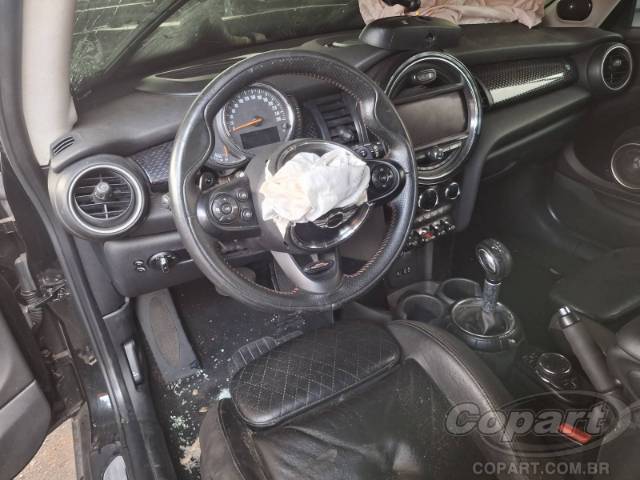 2016 MINI COOPER 