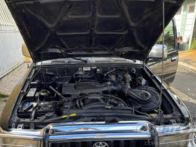 2003 TOYOTA HILUX CD 