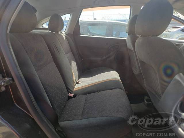 2003 FORD FOCUS 