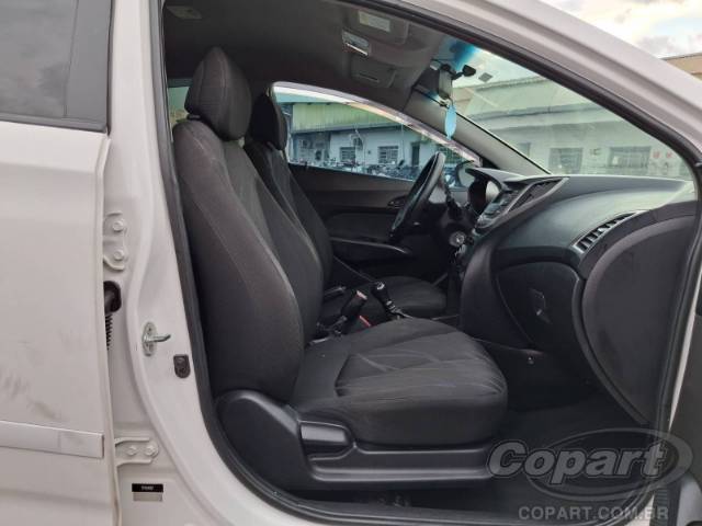 2015 HYUNDAI HB20 
