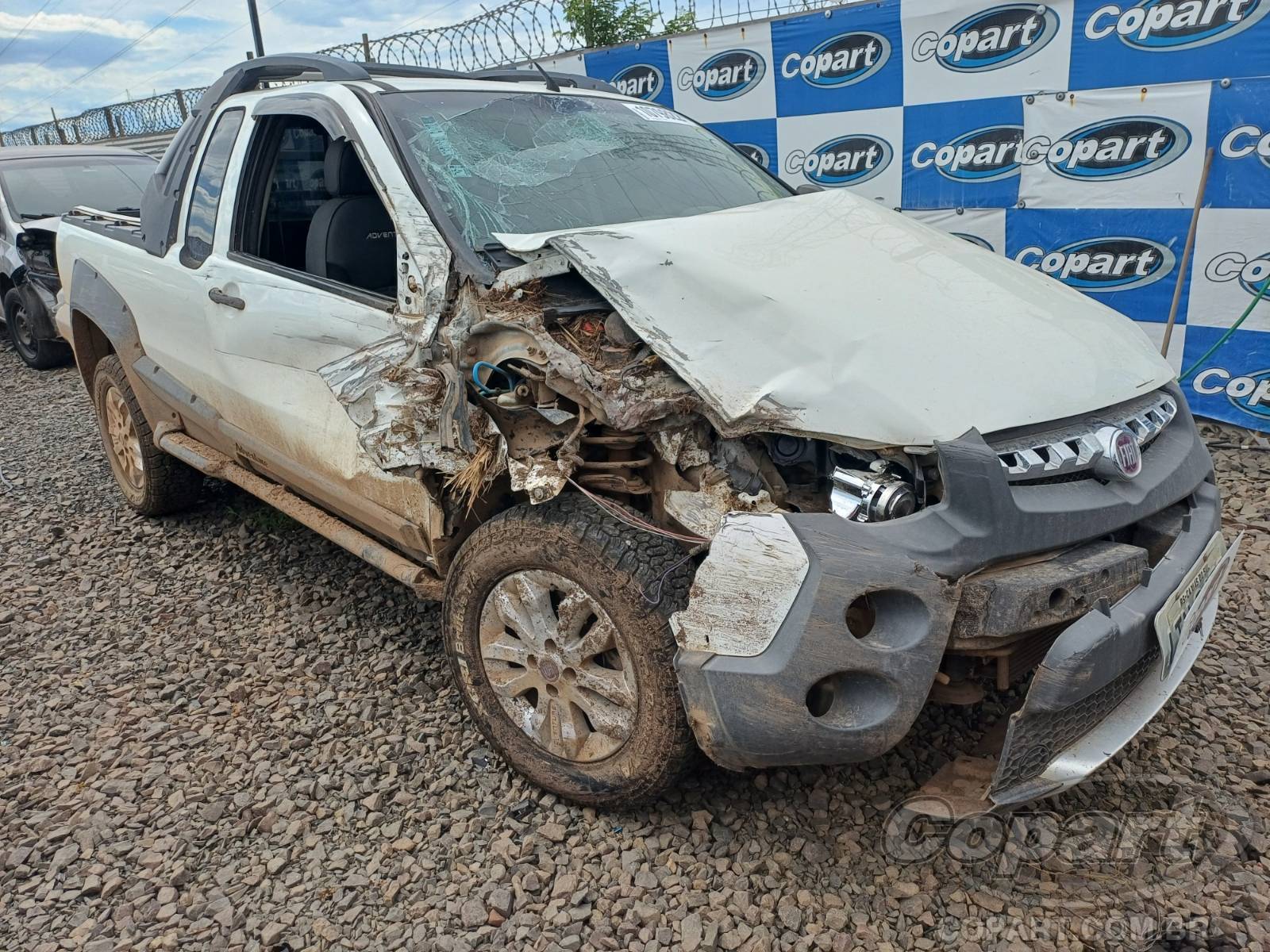 Veículo Fiat Strada Fiat Strada CE Adventure 1.8 16V E.torQ 2013 2013 em leilão