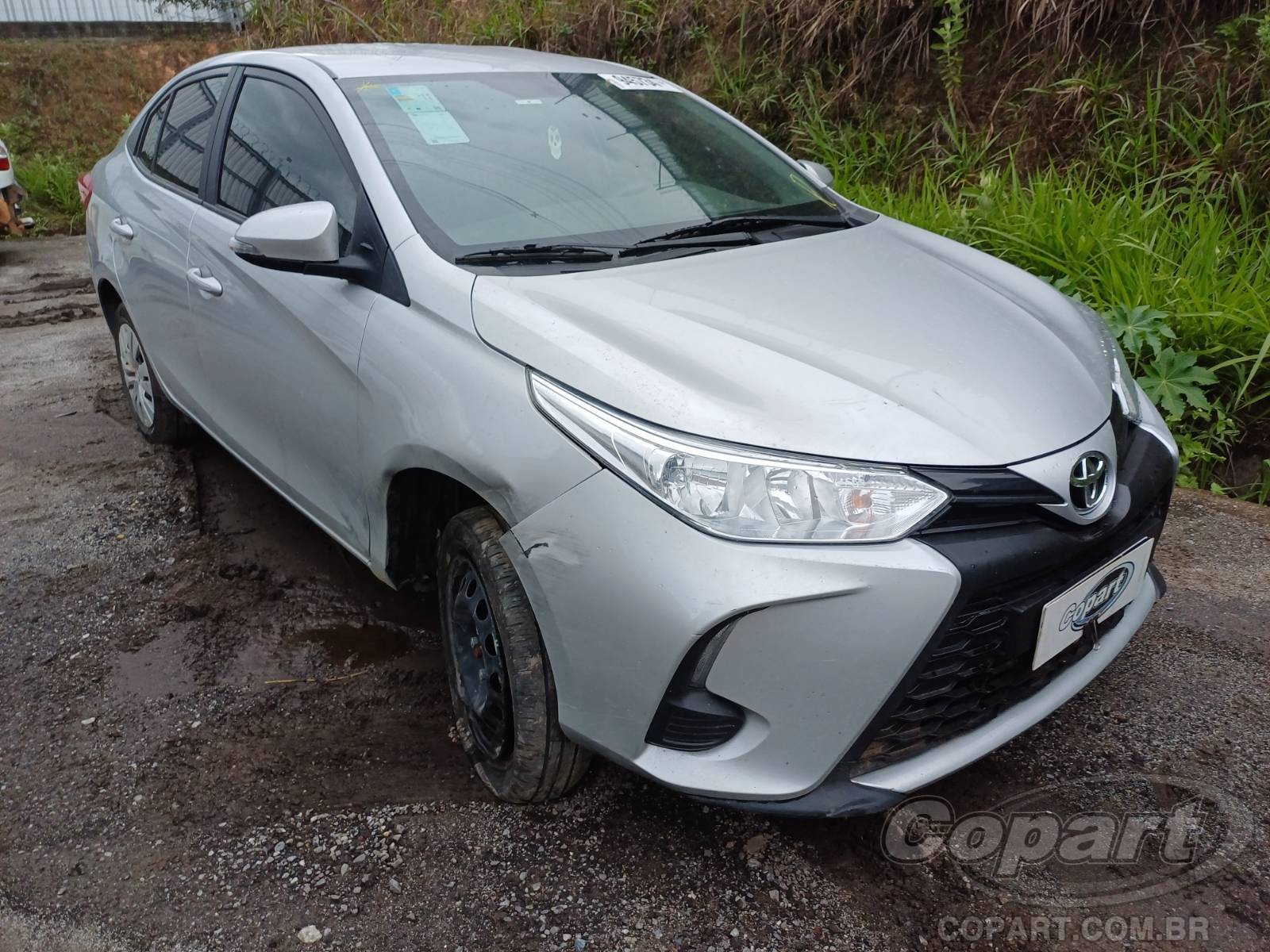 Toyota Yaris Seda XL 1.5 16V Dual VVT-i 2023 Médio Dano