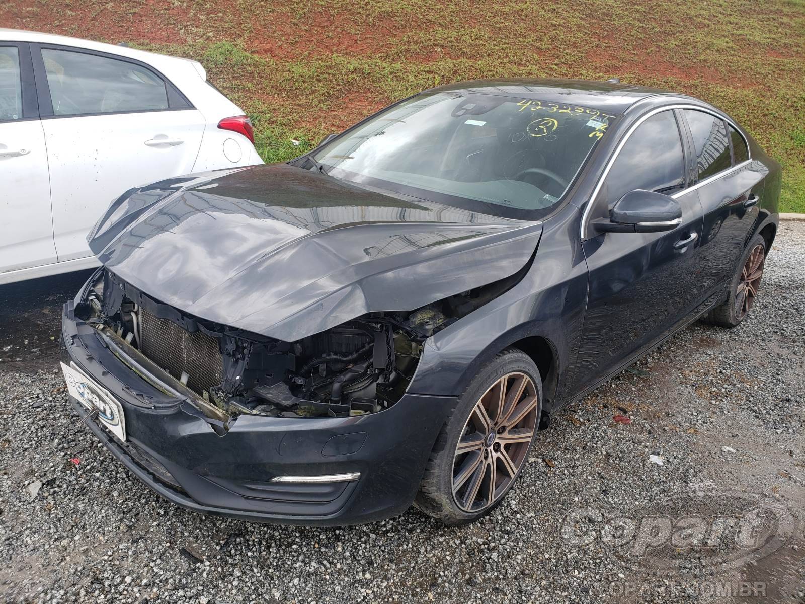 Foto 2: 2016 VOLVO S60