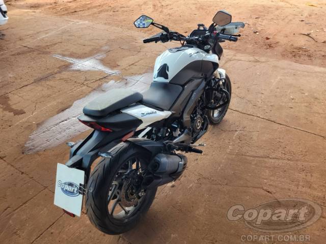 2025 BAJAJ DOMINAR 