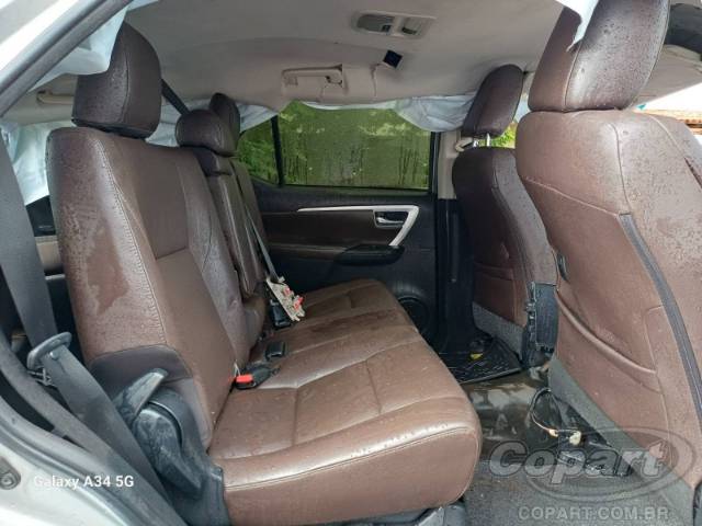 2017 TOYOTA HILUX SW4 