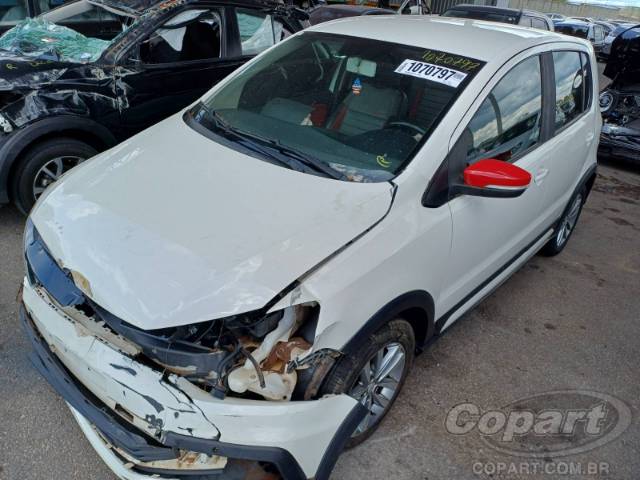 2015 VOLKSWAGEN FOX 