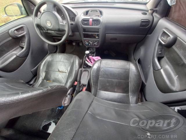 2004 CHEVROLET CORSA 