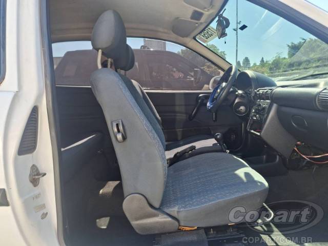 2000 CHEVROLET CORSA 