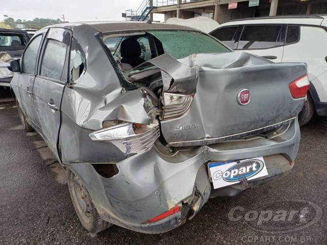 2015 FIAT GRAND SIENA 