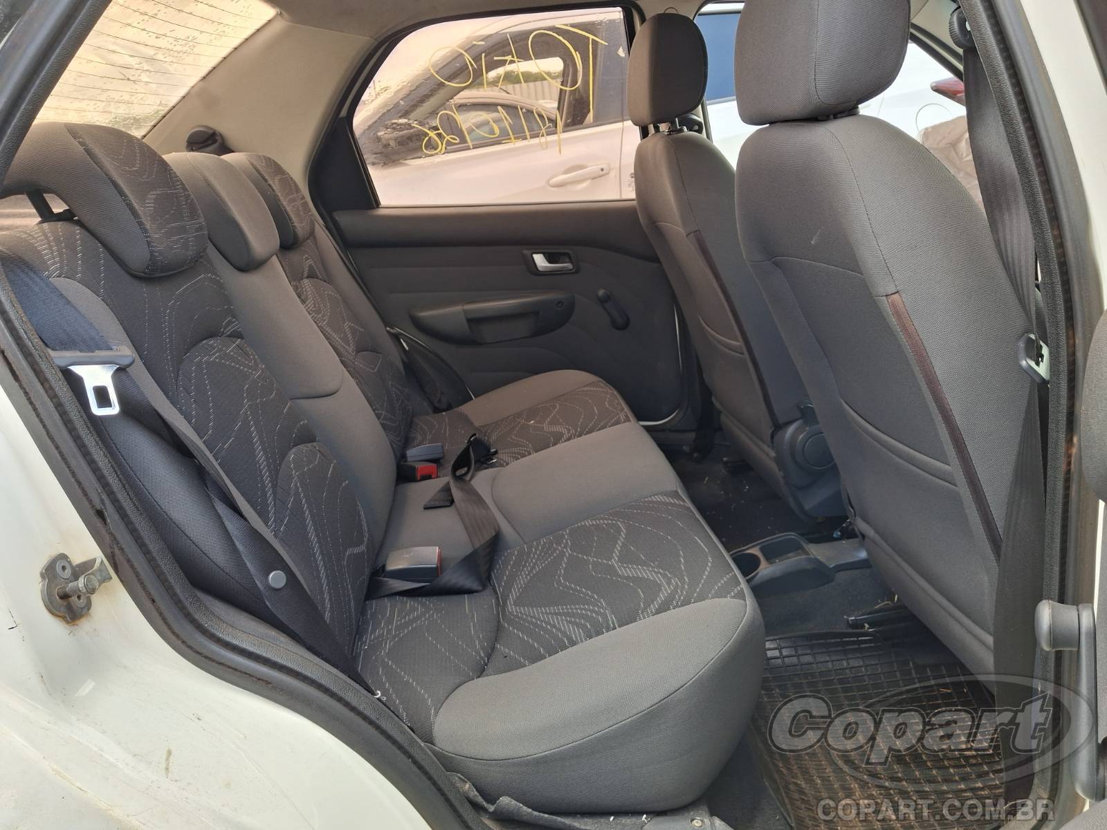 Foto 6 de 14: 2015 FIAT SIENA