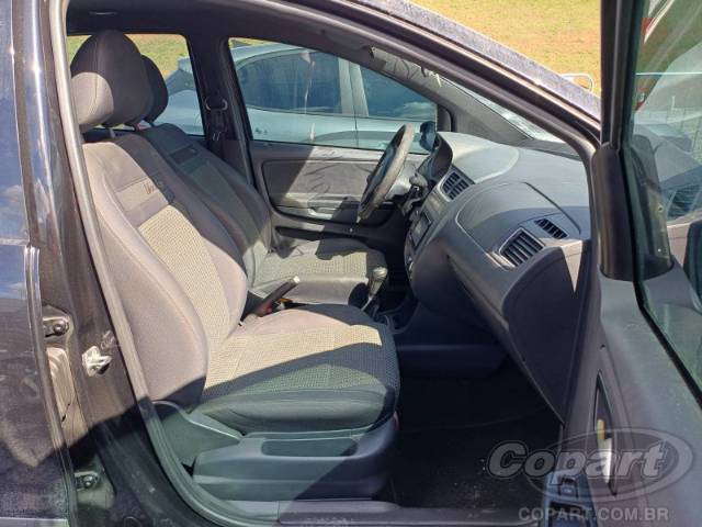 2013 VOLKSWAGEN FOX 