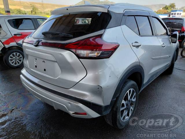2024 NISSAN KICKS 