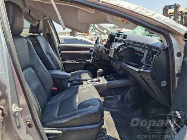 2024 TOYOTA HILUX CD 