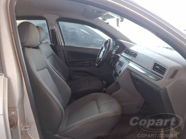 2017 VOLKSWAGEN VOYAGE 