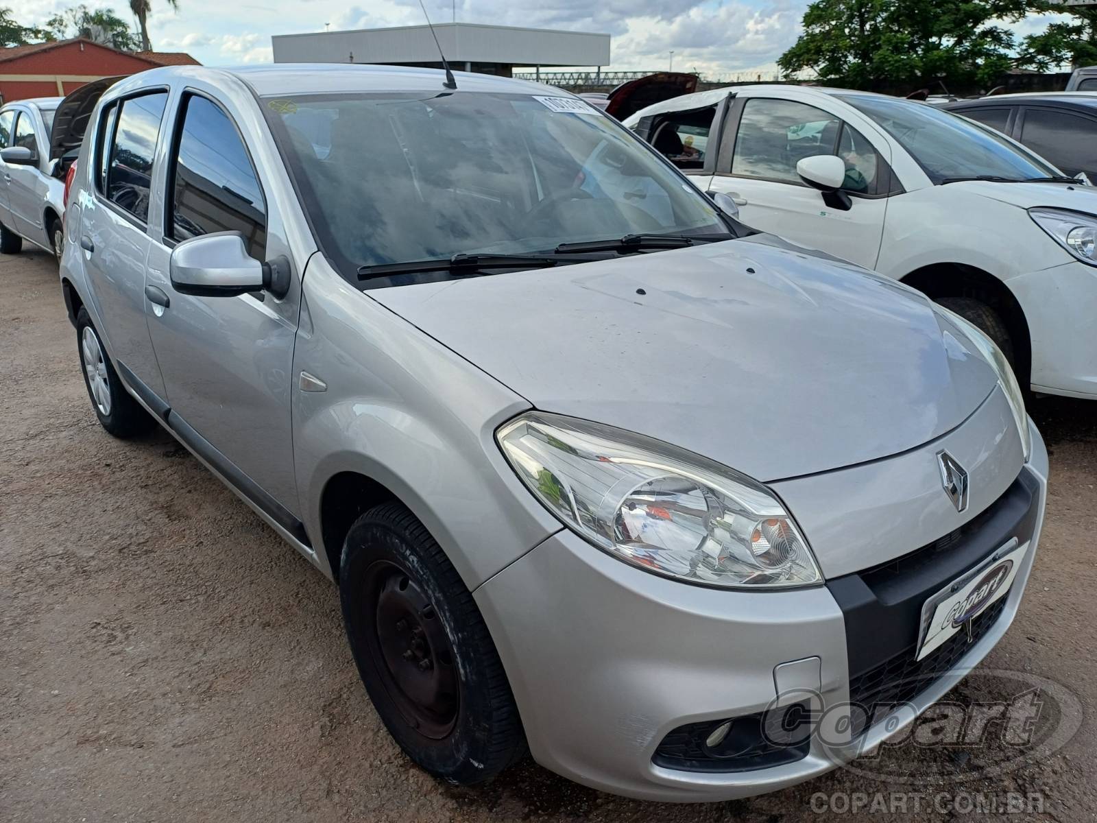 Veículo Renault Sandero RENAULT SANDERO 2013 Expression 1.0 16V Flex 2013 em leilão