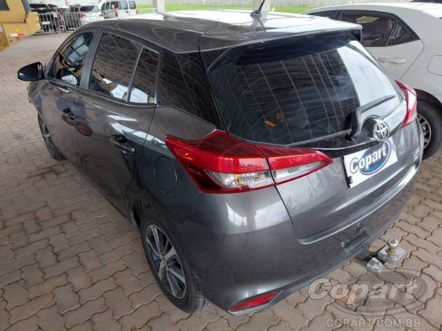 2022 TOYOTA YARIS 