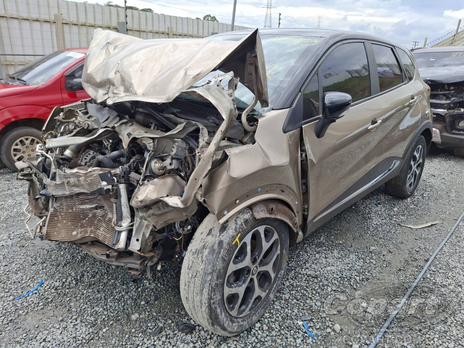 Foto 2: 2022 RENAULT CAPTUR