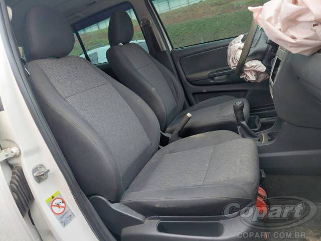 2014 VOLKSWAGEN FOX 