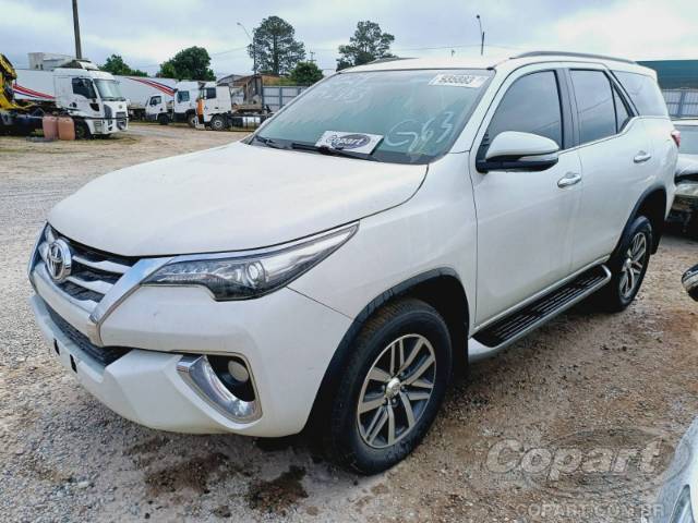 2016 TOYOTA HILUX SW4 