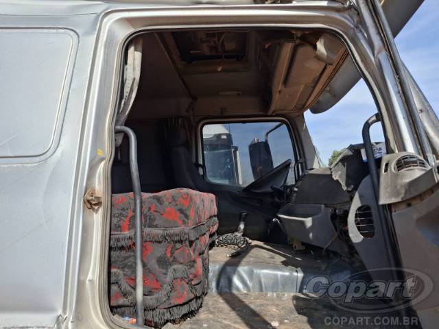 2010 MERCEDES BENZ AXOR 