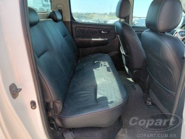 2015 TOYOTA HILUX CD 